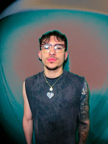 Basic logo Bleached Heavyweight Cut-Off - HeartnsoulJJ 