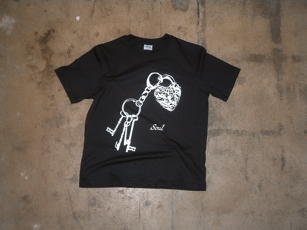Heart Locket Tailored Tee - HeartnsoulJJ 