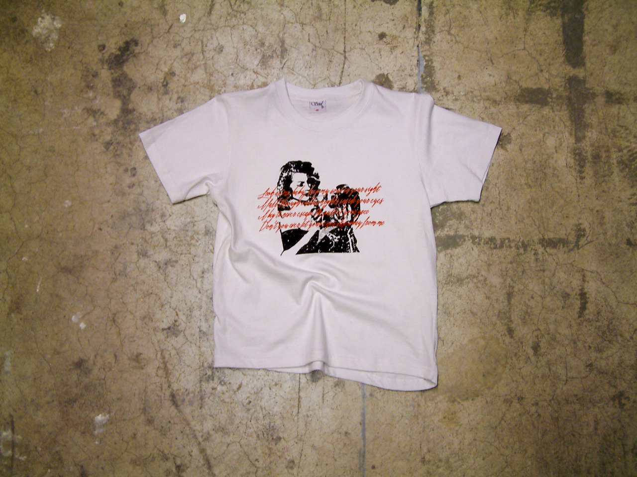 Eye Contact Tailored Tee - HeartnsoulJJ 